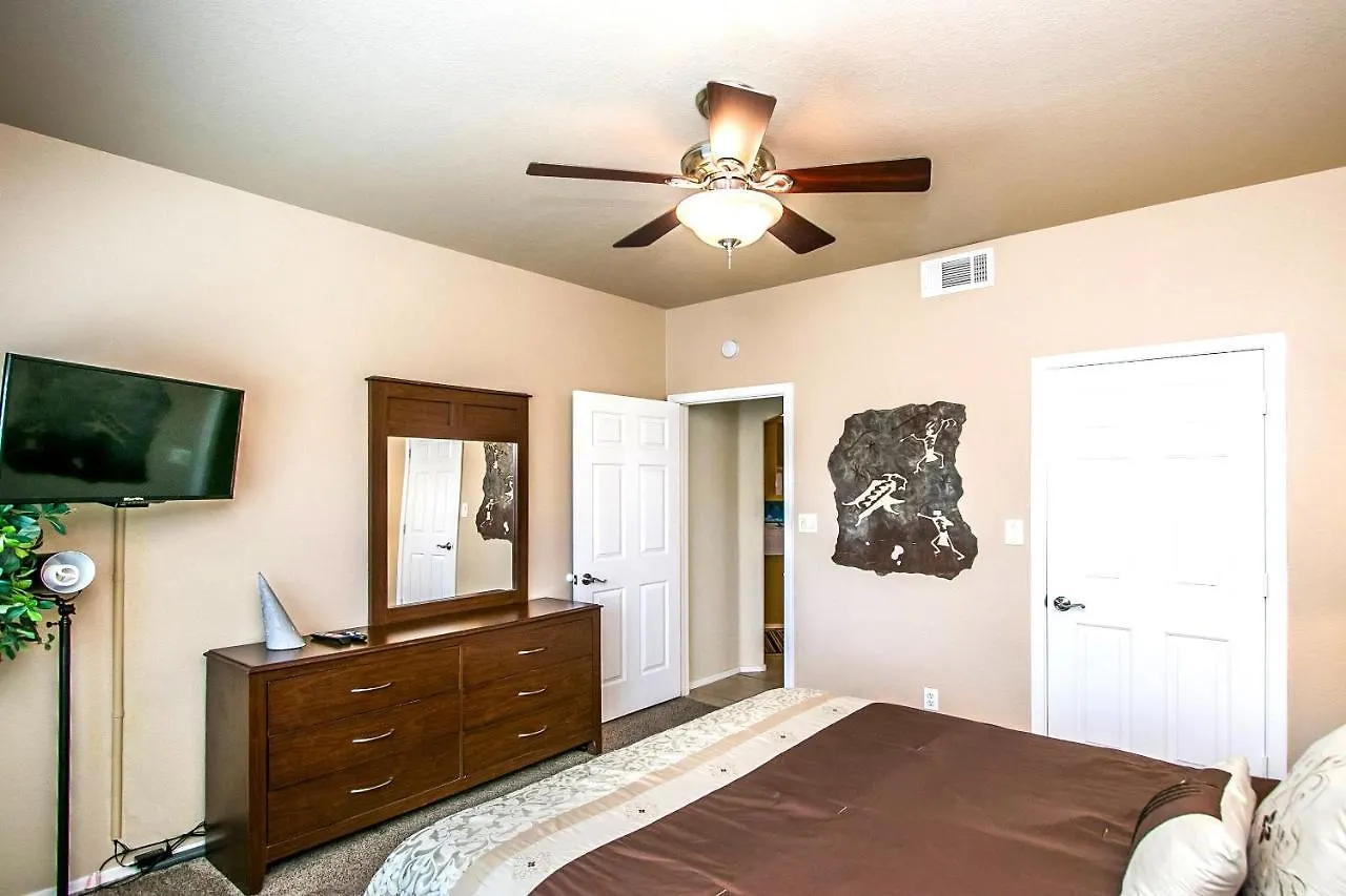 Private Resort Community -- ½ Mile Walk To Hiking & Biking At N. Mtn. Preserve! Phoenix 0*,  United States